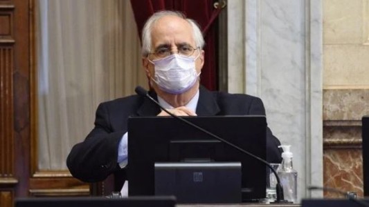 Alberto Fernández bajó del viaje a México a Jorge Taiana y Eduardo Valdés por el escándalo de la vacunación vip