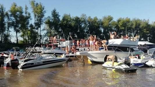 El video de la increíble fiesta clandestina vip sobre yates en el Delta