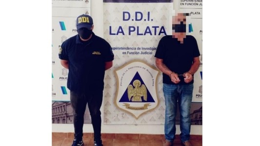 Detuvieron a un hombre de 63 años por abusar de su nieta y sus amigas de 11 años