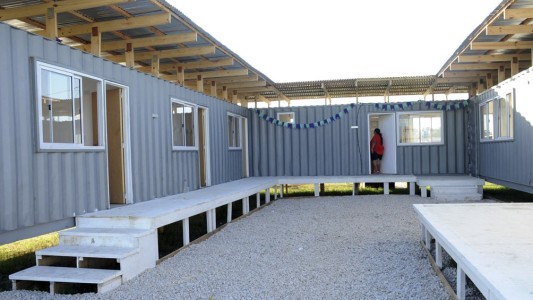 La Plata: instalan en contenedores una casa para asistir a mujeres en situación de violencia