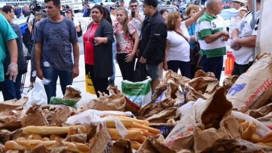Dueños de panaderías regalarán pan en Plaza Once a modo de protesta