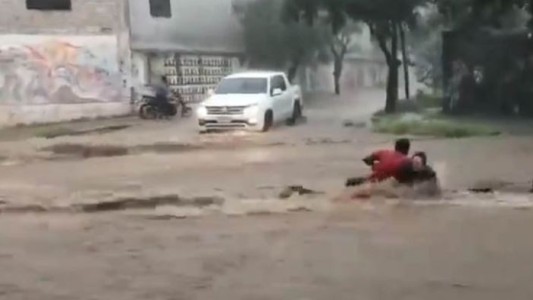 Un fuerte temporal azotó a Catamarca y provocó graves inundaciones