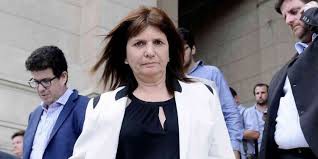 Custodio de la ministra Bullrich se tiroteó con ladrones en Longchamps