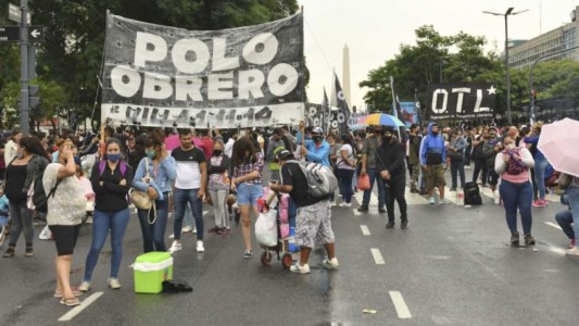Realizan jornada de protesta en el microcentro porteño para reclamar aumento del salario mínimo