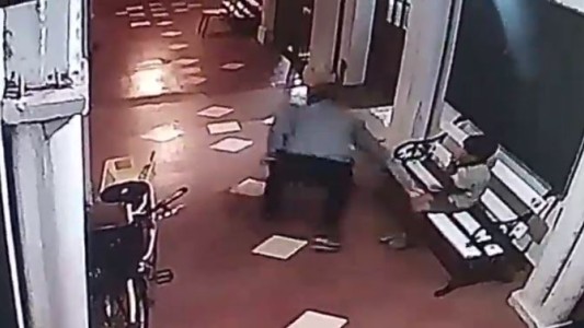 VIDEO: Le robó el celular a un nene de 5 años en una iglesia