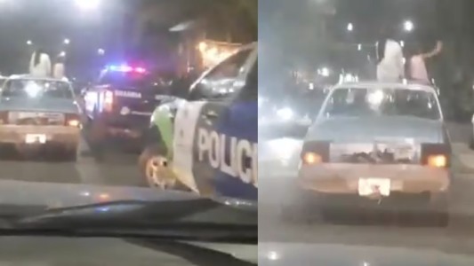Video: salió a pasear en auto con nenas asomadas por el techo y la Policía nos les dijo nada