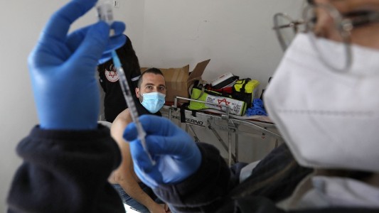 Coronavirus: la vacuna de Pfizer tuvo una eficacia de 97% en la población, según un estudio en Israel