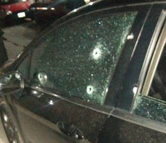 Balean en el abdomen a un policía porteño durante tiroteo en Parque Chacabuco