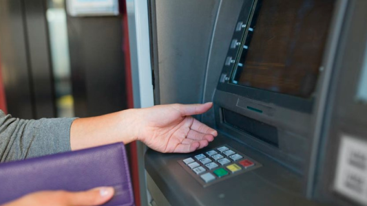 Termina la gratuidad en cajeros automáticos pero habrá excepciones