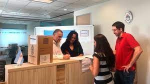 Derogan un decreto de Macri que permitía a los argentinos en el exterior votar por correo postal