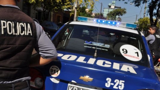 Golpeó a la docente que la citó para informarle sobre problemas de conducta de su hijo