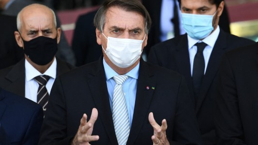 Bolsonaro releva a la cúpula de las FFAA tras reforma ministerial en Brasil