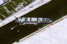 Video documento: el buque que bloquea el Canal de Suez dibujó un pene gigante antes de encallar