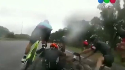 Un choque de ciclistas provocó un accidente en la Panamericana