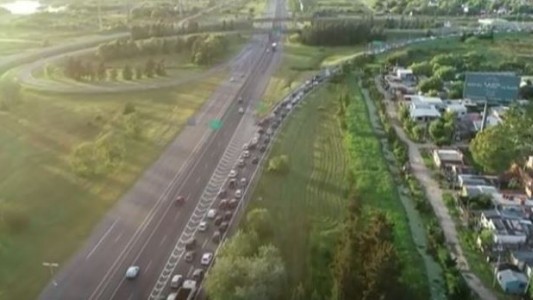 El flujo vehicular por la Autovía 2 hacia la costa atlántica es de 2.100 automóviles por hora