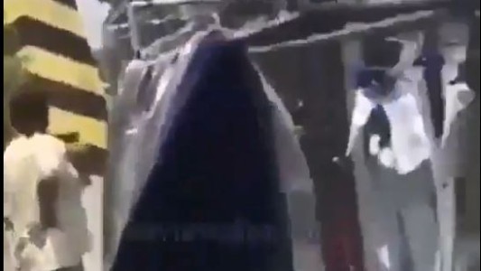 Pánico por carguero que se estrelló contra una casa sobre la ribera