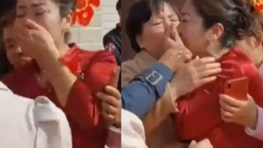 En la boda de su hijo una mujer descubrió que su futura nuera es su hija perdida