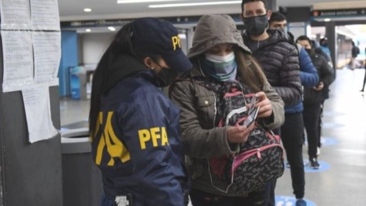 Reforzarán los controles en el transporte público y nuevas restricciones con el apoyo de las fuerzas federales