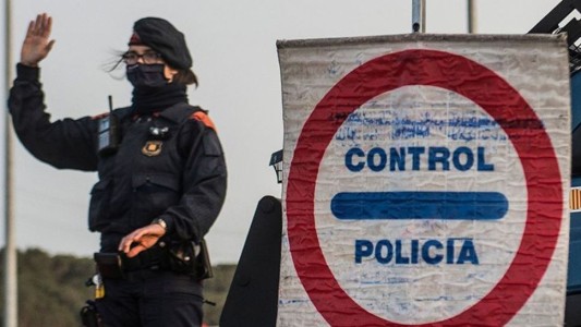 España: condujo 40 kilómetros en sentido contrario con su pareja muerta en el asiento del copiloto