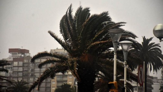 Alerta naranja por vientos que pueden superar los 90 km/h en la provincia de Buenos Aires