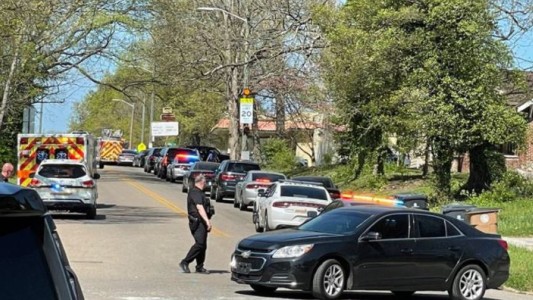 Registran múltiples víctimas tras un tiroteo en una escuela secundaria de Tennessee