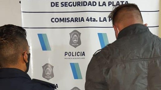 El delincuente baleado por los custodios de Bonafini tenía orden de detención por otro delito