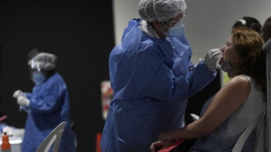 El Instituto Malbrán estaría analizando una posible "cepa Buenos Aires" del coronavirus