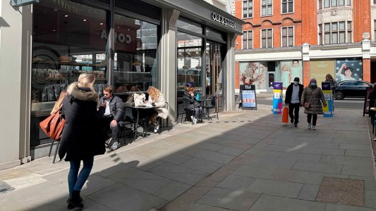 Reino Unido: cae el porcentaje de casos pero preocupa la cepa sudafricana