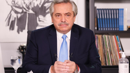 Alberto Fernández pidió disculpas e insistió en que no quiso criticar a los médicos por relajarse