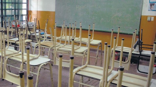 Sindicatos docentes llamaron a un paro tras la decisión de volver a clases presenciales