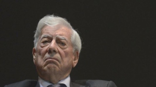 Sorprende el apoyo de Vargas Llosa a la hija de su archienemigo ex dictador