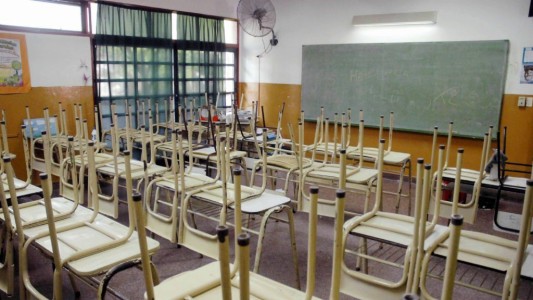 Los gremios docentes UTE y Ademys siguen este miércoles con el paro en las escuelas porteñas
