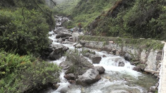Recuperan sistema ancestral de canales para recolectar agua de lluvia