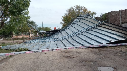 A un club se le voló el techo por el temporal en Santa Fe