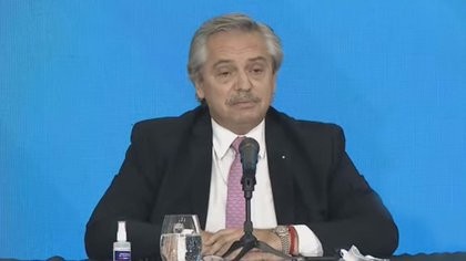 Alberto defendió la suspensión de clases presenciales: "El virus volvió con más virulencia"