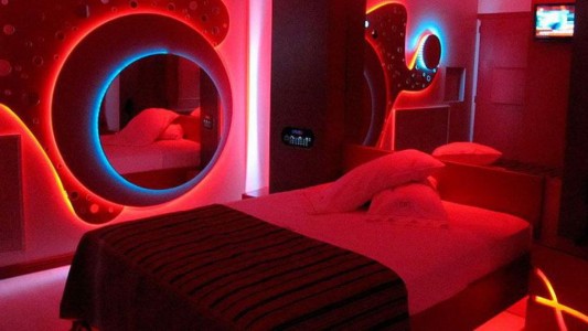 Por incumplir la cuarentena detuvieron a 87 personas en un albergue transitorio en Chile