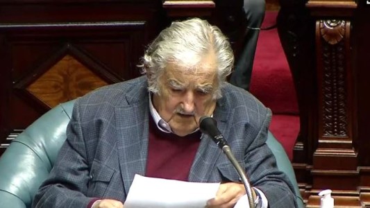 Uruguay: operaron de urgencia a “Pepe” Mujica por una espina clavada en el esófago