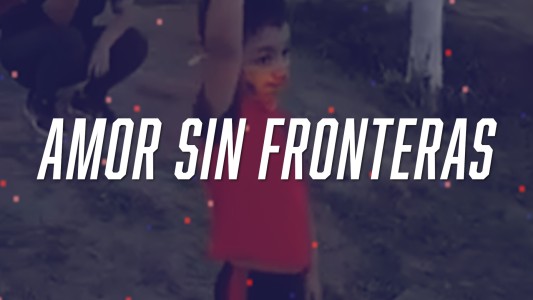 Un abuelo le cantó a su nieto desde la frontera entre México y Estados Unidos #FlashChat