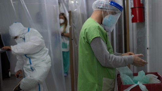 Confirman récord de muertes por coronavirus en un día: 561 fallecimientos