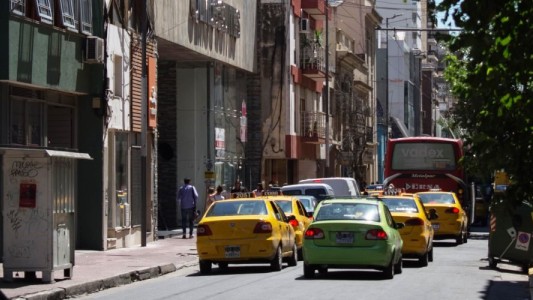 Un padre se negó a pagar la cuota alimentaria de su hijo y le suspendieron la licencia de conducir