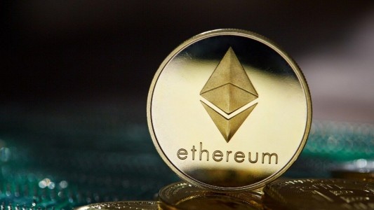 El Bitcoin pierde terreno en el mercado de las criptomonedas ante el alza de Ethereum