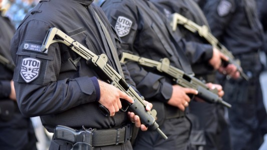 Desafectaron a 3 policías por un faltante de 15 armas y 2000 municiones