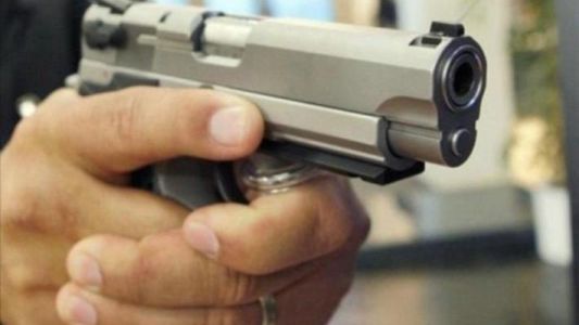 Un policía mató a su novia y se quitó la vida delante de los hijos de la mujer