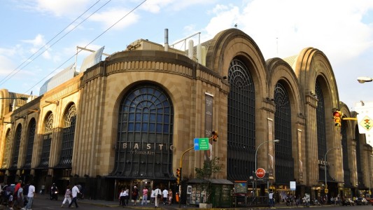 Se movilizan en el Abasto por la reapertura de los shoppings