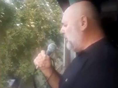 Con un aplauso despidieron a Julio, "el tenor de Almagro" que murió de Covid-19