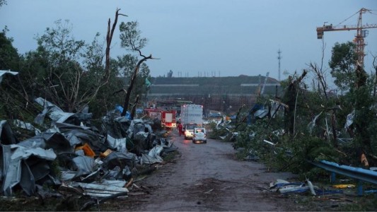 Dos tornados dejan 12 muertos y más de 400 heridos en China