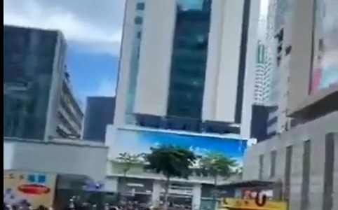 Pánico por rascacielos que comenzó a temblar