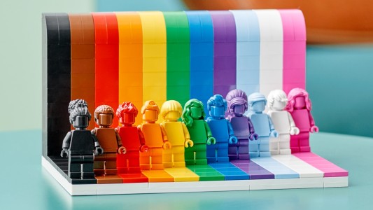 Lego lanzará su primer set LGBTQ para celebrar el Mes del Orgullo