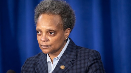 Alcaldesa brindará entrevistas solo a periodistas de minorías: "Es una vergüenza que los acreditados sean mayoritariamente blancos"