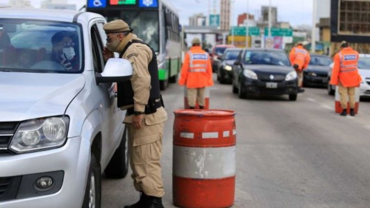 El Gobierno evalúa restricciones "intermitentes" después de los nueve días de cuarentena estricta
